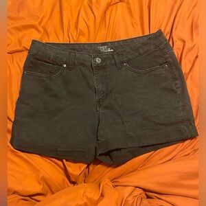 Time and Tru size 14 Mid-Rise Black Shorts